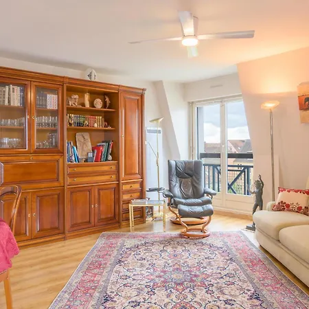 Homestay Cosy. 10mn Du Centre Et De La Gare. Garage Gratuit