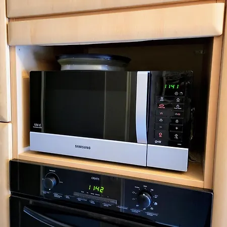 Cosy. 10mn Du Centre Et De La Gare. Garage Gratuit Colmar