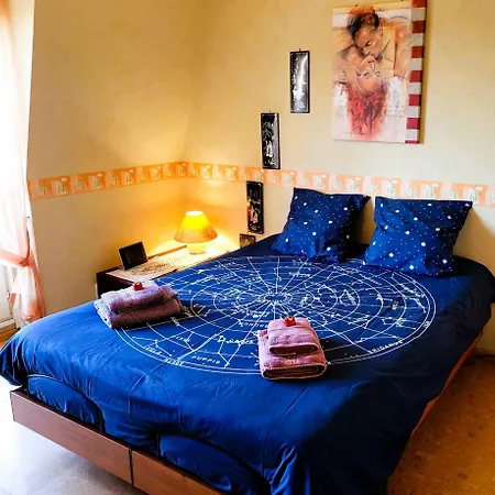 Cosy. 10mn Du Centre Et De La Gare. Garage Gratuit *