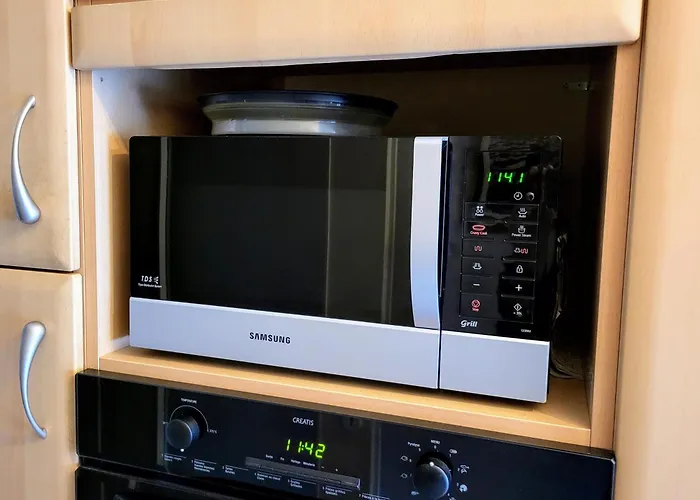 Cosy. 10mn Du Centre Et De La Gare. Garage Gratuit Colmar